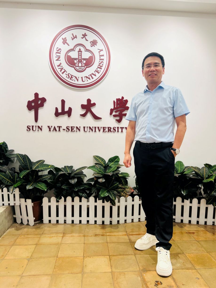 创服智达杨军为四所大学做创赛辅导 (3).jpg